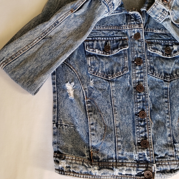 SOLD! Acid wash denim jacket - Picture 2 of 2